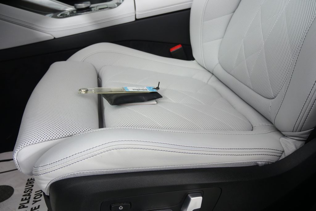 Thumbnail: 2024 BMW X6 - 9