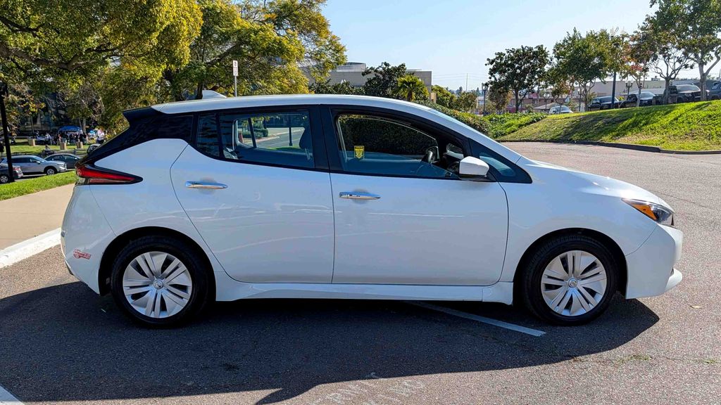 Used 2022 Nissan Leaf S 4D Hatchback