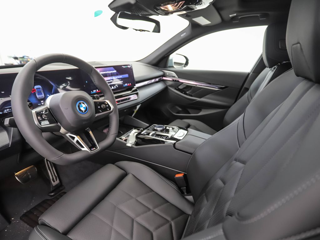 Thumbnail: 2026 BMW 5 Series - 11