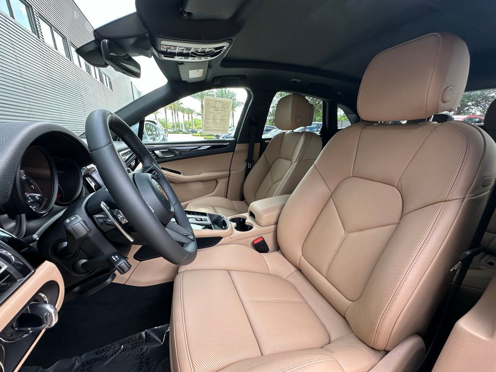 Thumbnail: 2026 Porsche Macan - 5