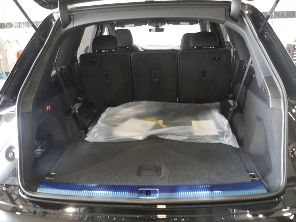 Thumbnail: 2026 Audi Q7 - 22