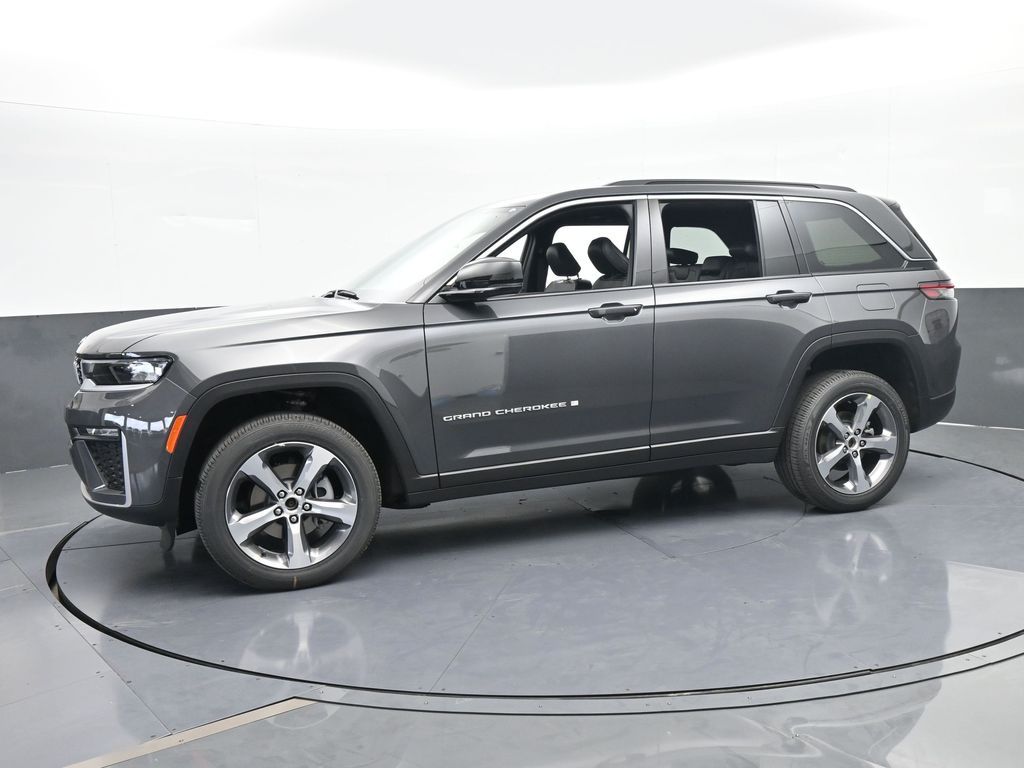 New 2026 Baltic Gray Metallic Clearcoat Jeep Limited image 2