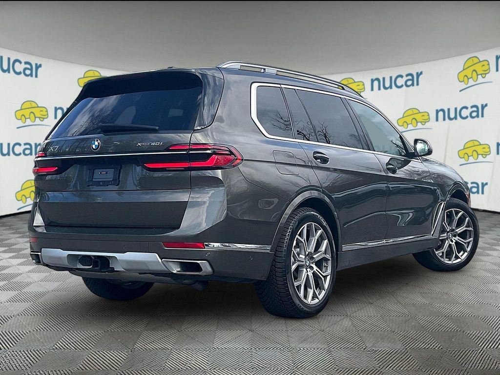 View vehicle photo 6