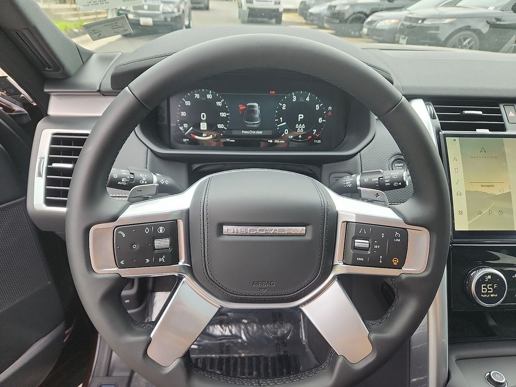 Thumbnail: 2026 Land Rover Discovery - 9