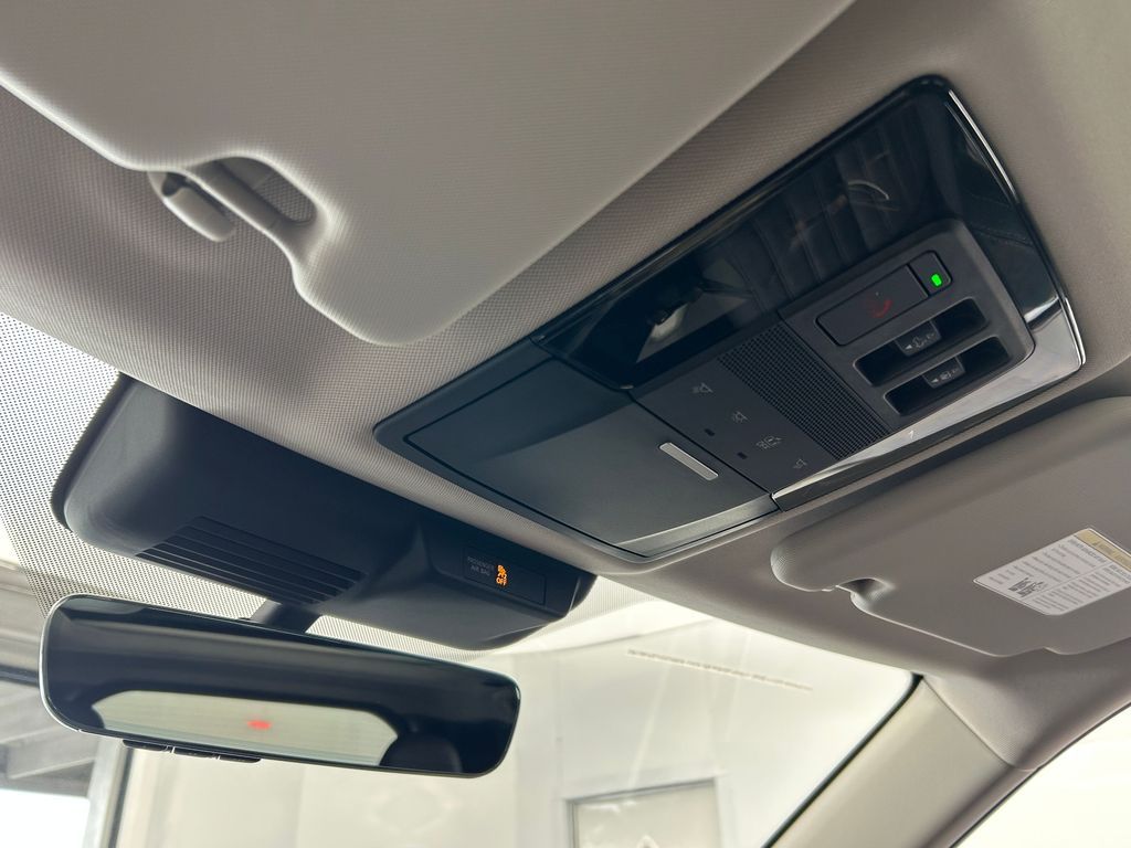 New 2026 White / Black Mitsubishi Trail Edition image 25