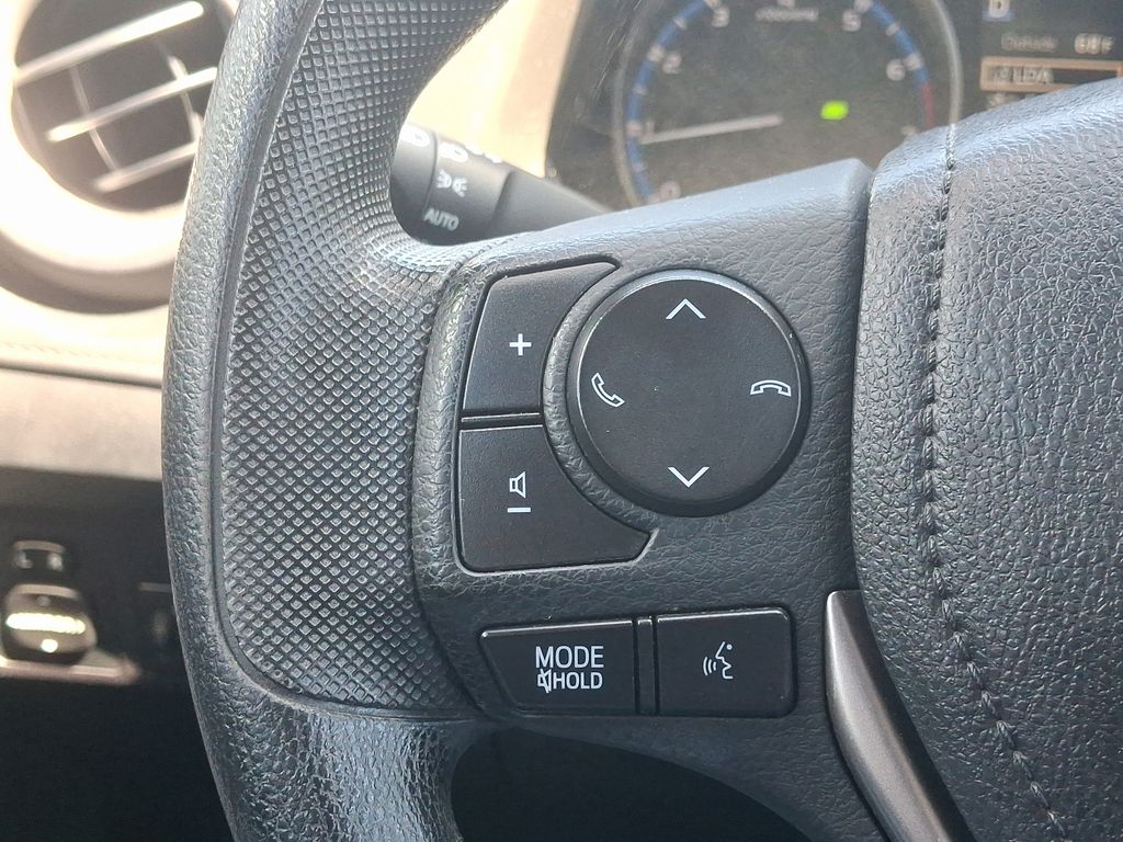 2017 Toyota RAV4 LE 20