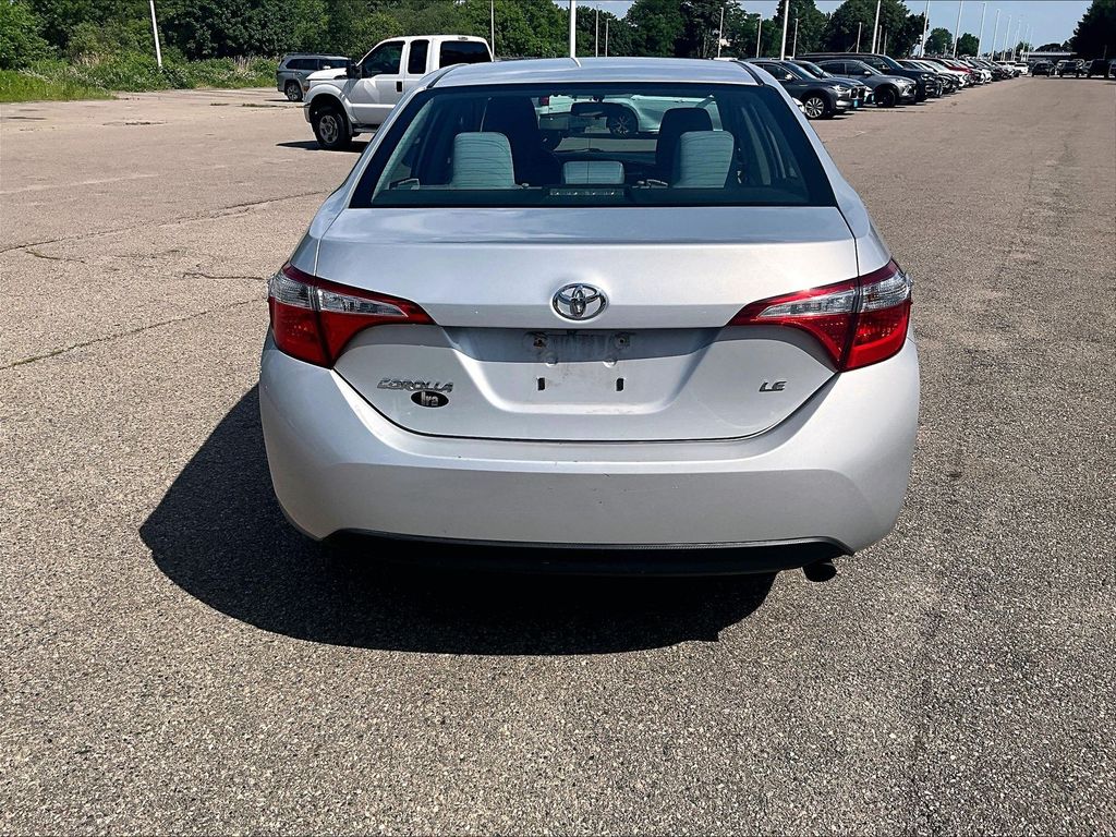 2016 Toyota Corolla — photo 10
