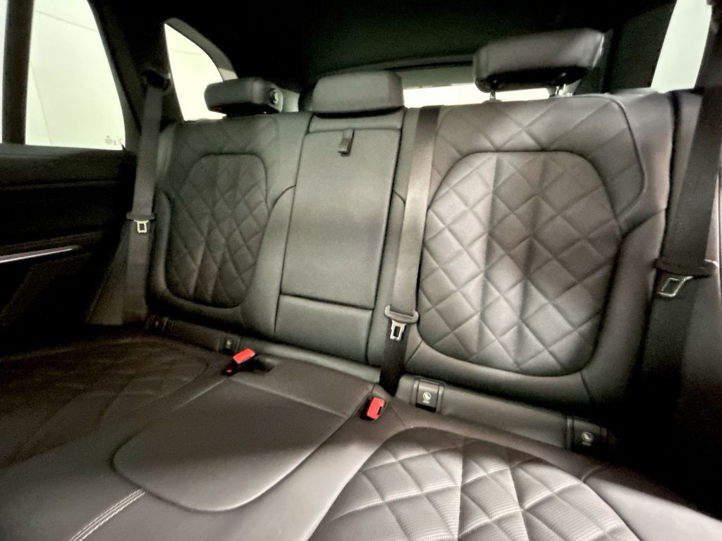 Thumbnail: 2026 BMW X5 - 21