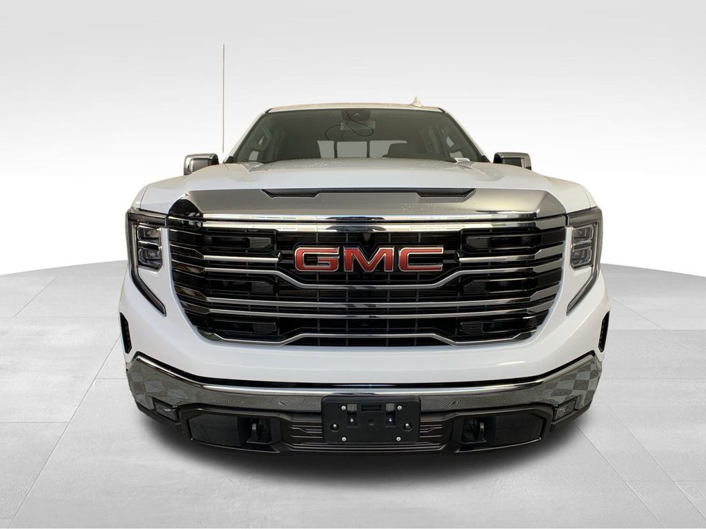 2024 GMC Sierra 1500 SLT 9