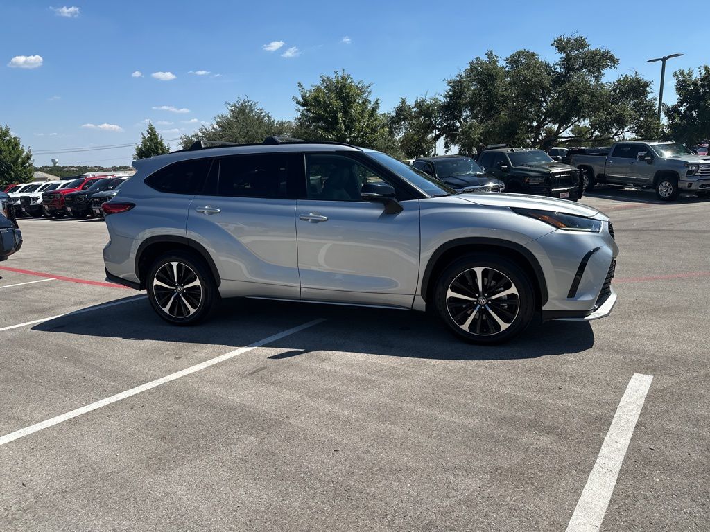 Used Car 2021 Toyota Highlander  Xse For Sale Under $40,000 In Austin, Texas