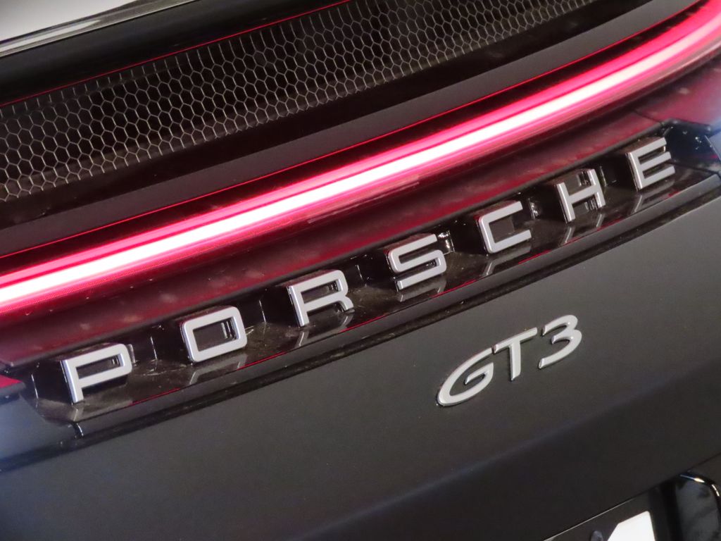 Thumbnail: 2026 Porsche 911 - 12