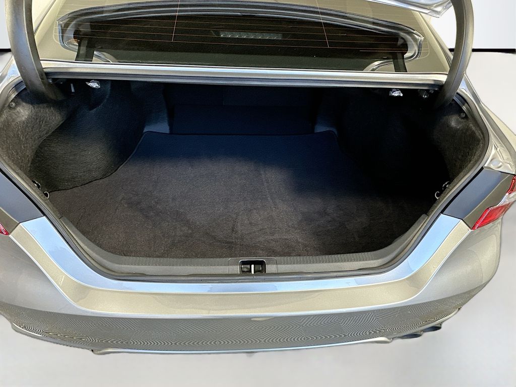 Thumbnail: 2023 Toyota Camry - 24