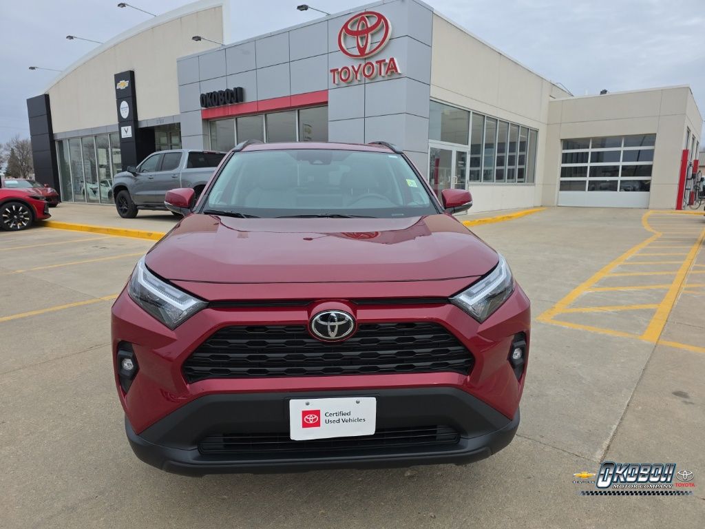 View vehicle photo 2