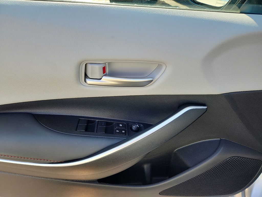 Thumbnail: 2025 Toyota Corolla - 14