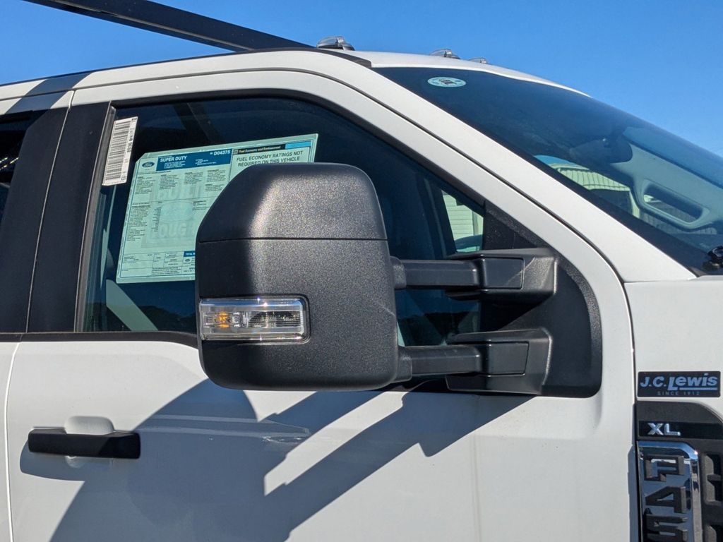 2025 Ford F-450 Chassis XL