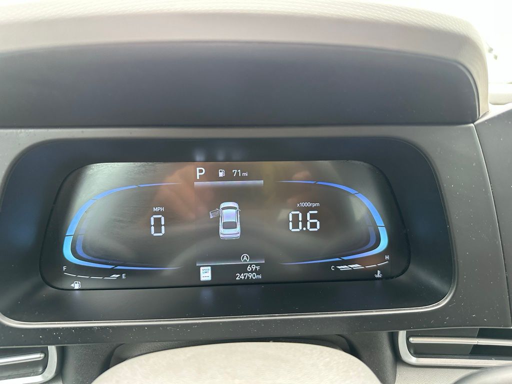 Used 2024 Blue Hyundai SE image 17
