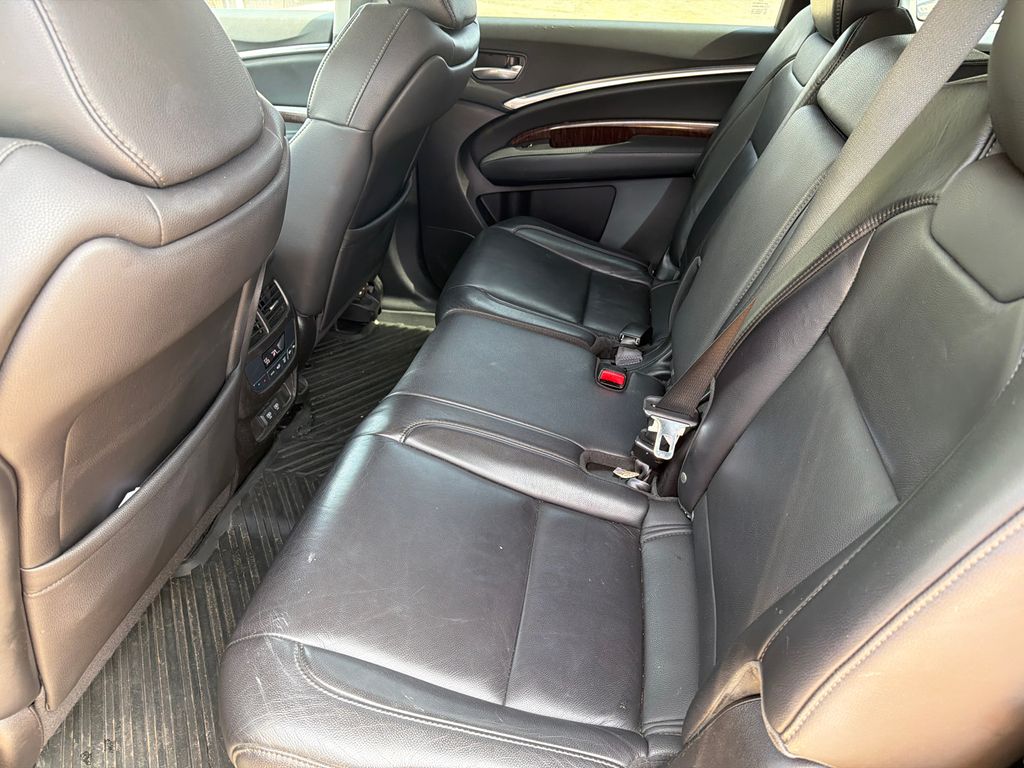 Used 2018  Acura 3.5L image 16
