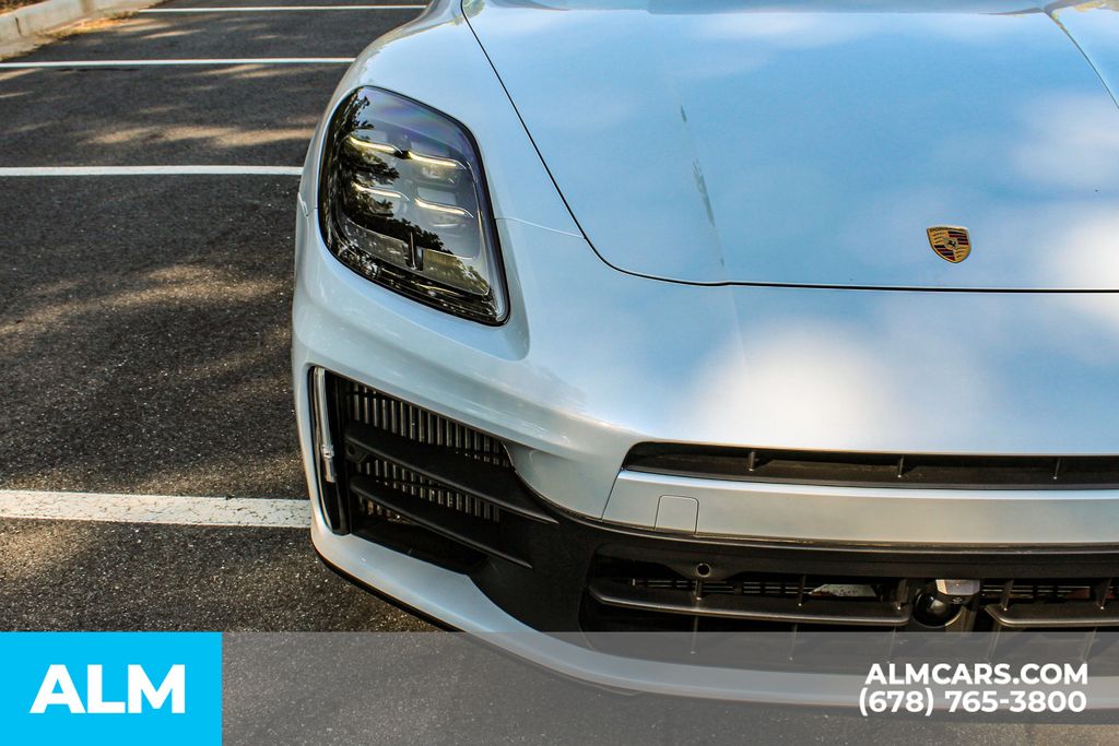 Used 2024 White Porsche 4 image 12