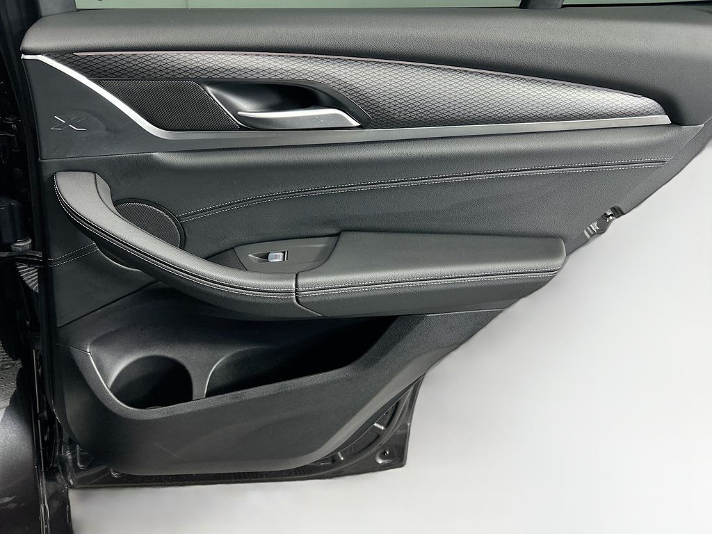 Thumbnail: 2023 BMW X3 - 26