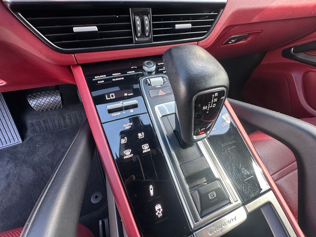 2022 Porsche   24