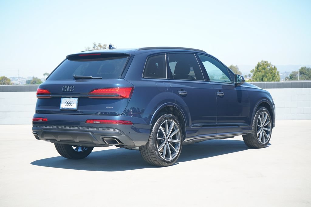Thumbnail: 2026 Audi Q7 - 4