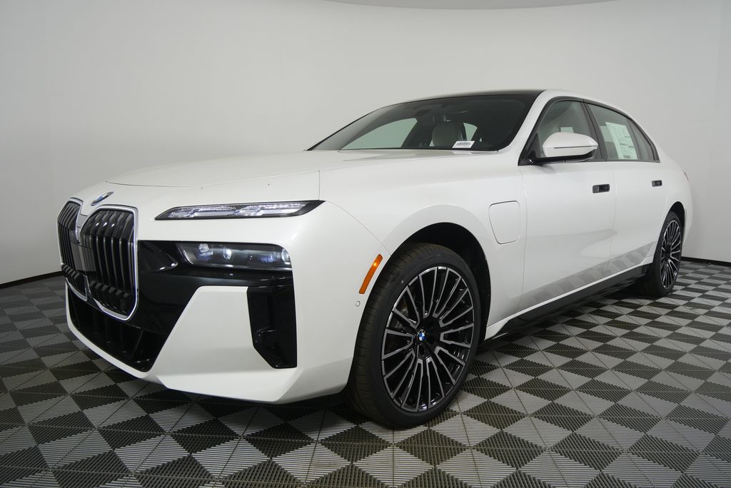 Thumbnail: 2026 BMW 7 Series - 7
