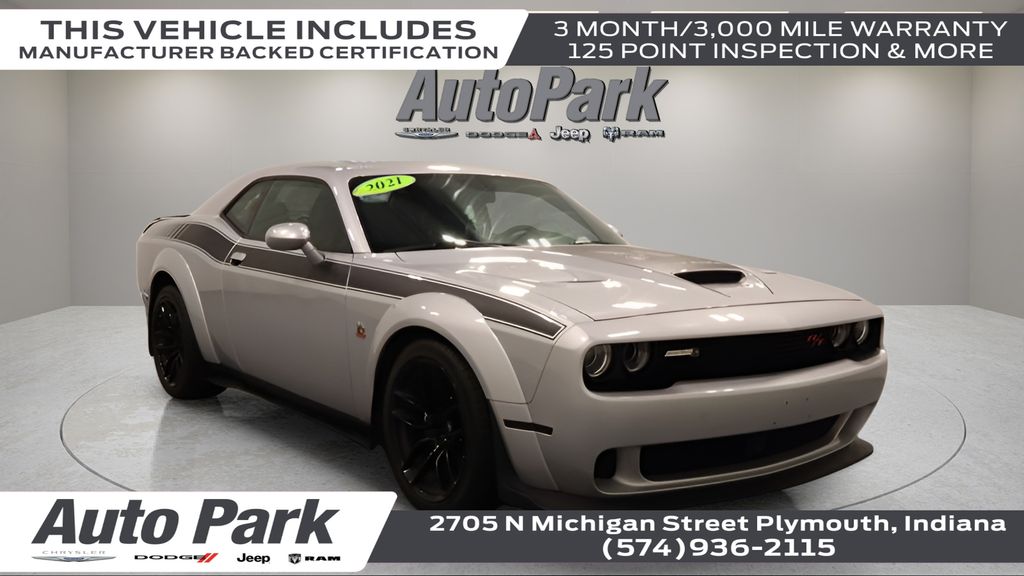 Triple Nickel Clearcoat 2021 Dodge Challenger Coupe Rear-Wheel Drive 8-Speed Automatic