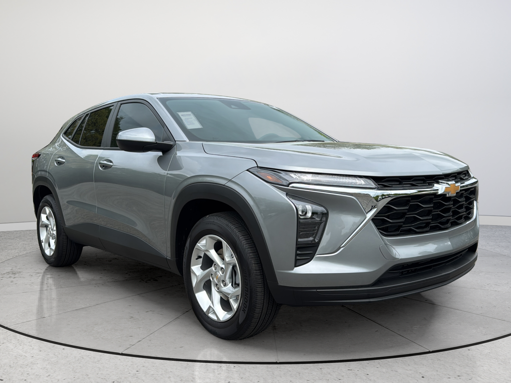 Sterling Gray Metallic 2026 Chevrolet Trax LS FWD SUV / Crossover Front-Wheel Drive 6-Speed Automatic