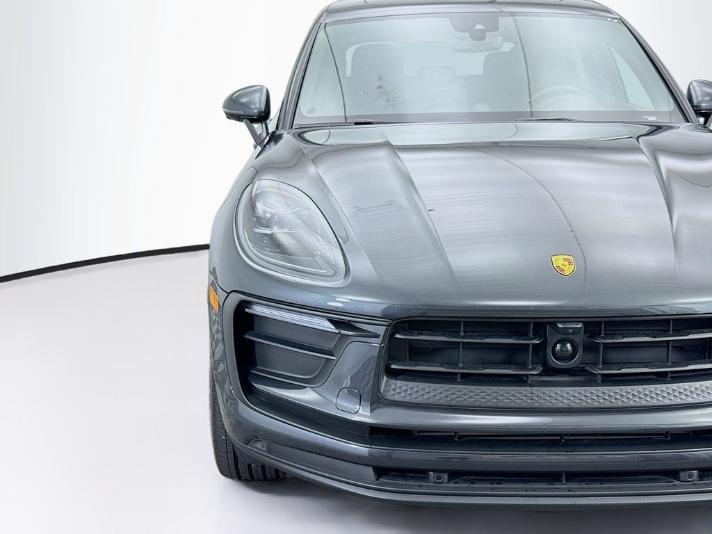 Thumbnail: 2025 Porsche Macan - 12