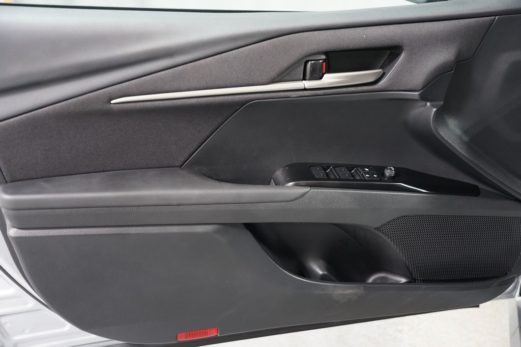 2025 Toyota Camry LE 30