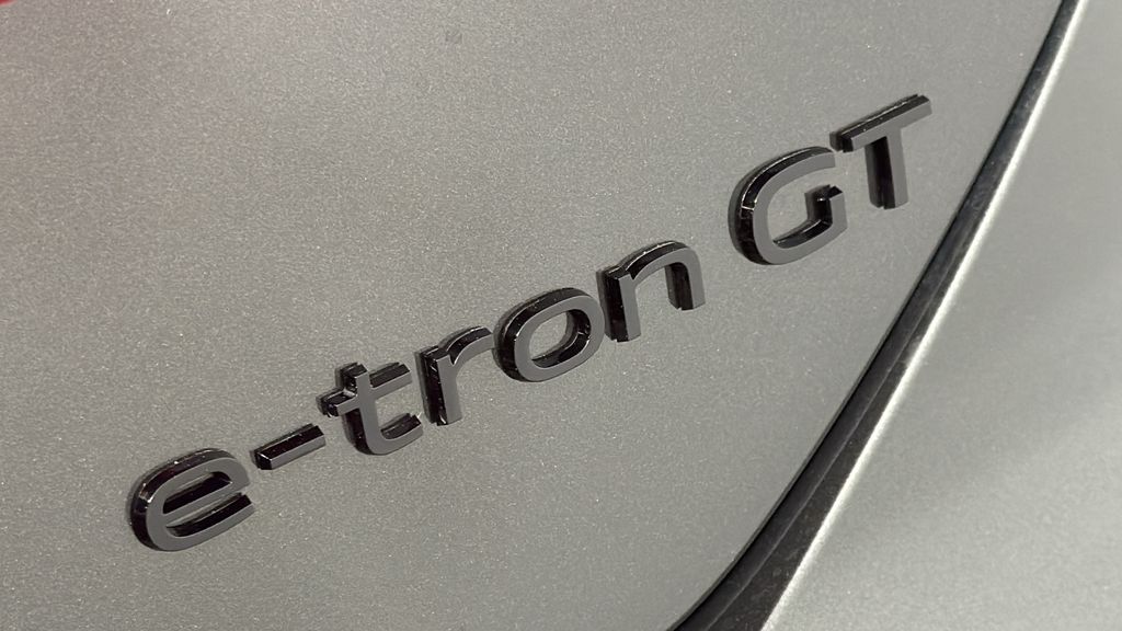 2025 Audi e-tron GT Premium Plus 10