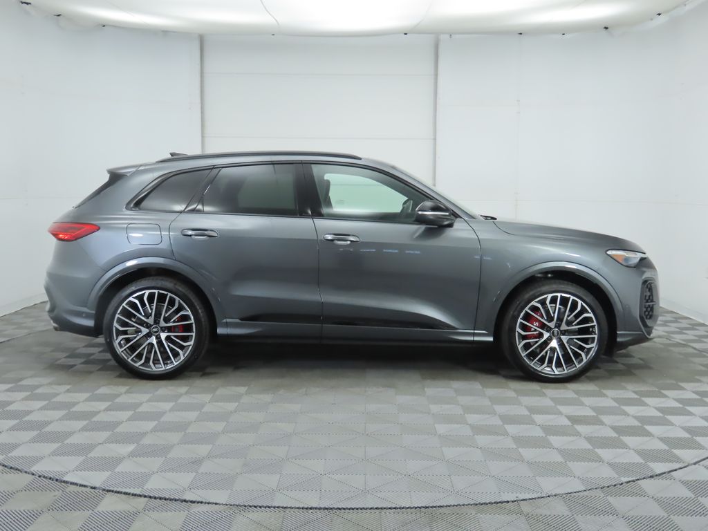 Thumbnail: 2025 Audi SQ5 - 4