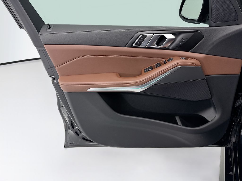 Thumbnail: 2023 BMW X5 - 23