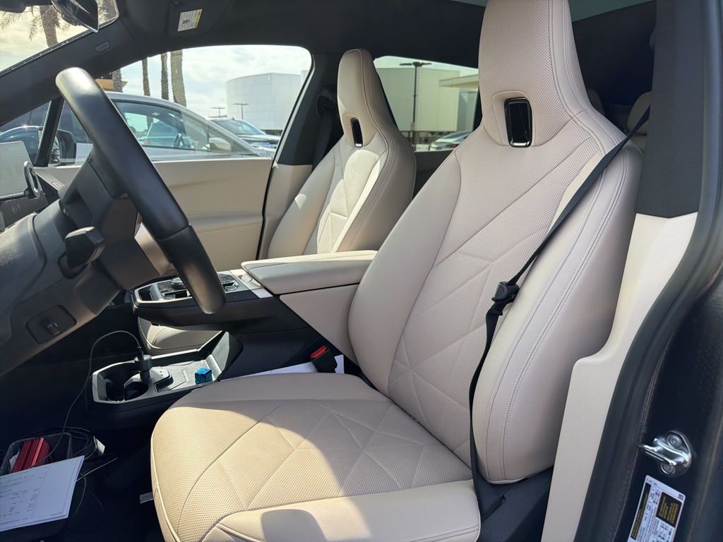 Thumbnail: 2025 BMW iX - 8