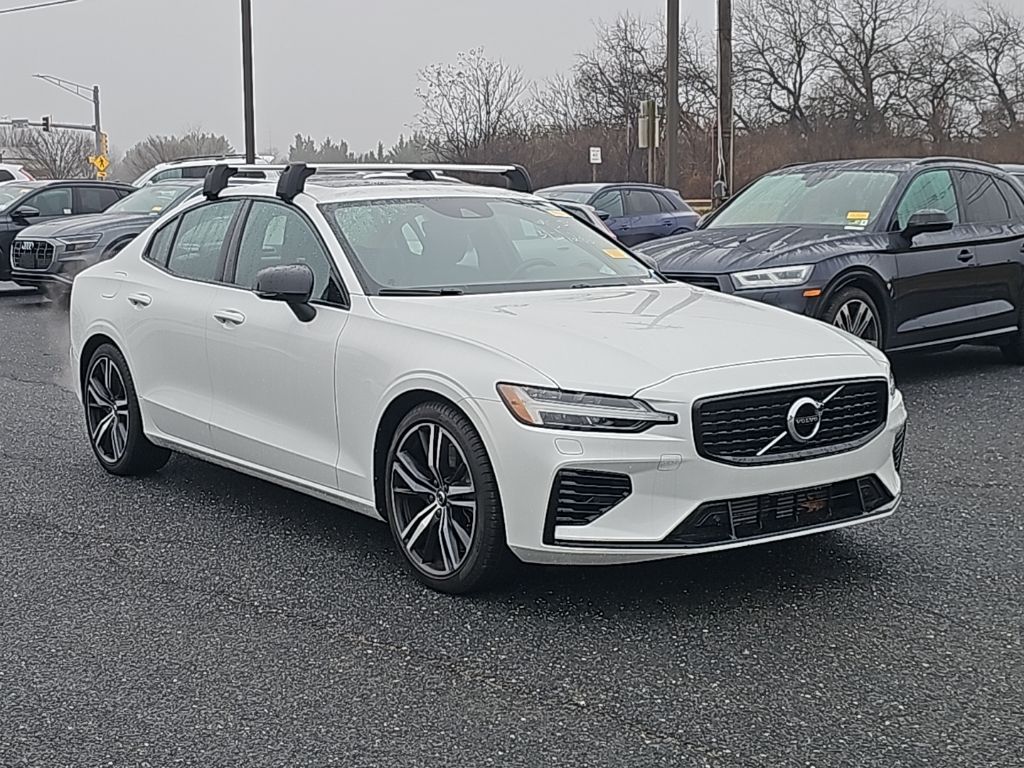2022 Volvo S60 Recharge R-Design Expression Extended Range eAWD