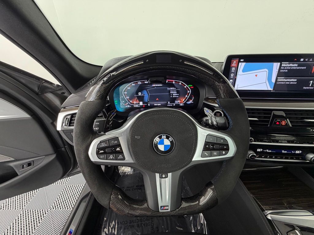Thumbnail: 2022 BMW 5 Series - 23