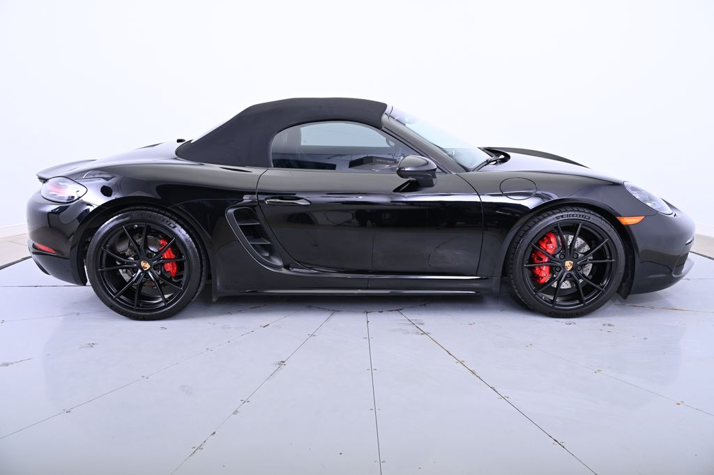 2022 Porsche 718 Boxster S 14