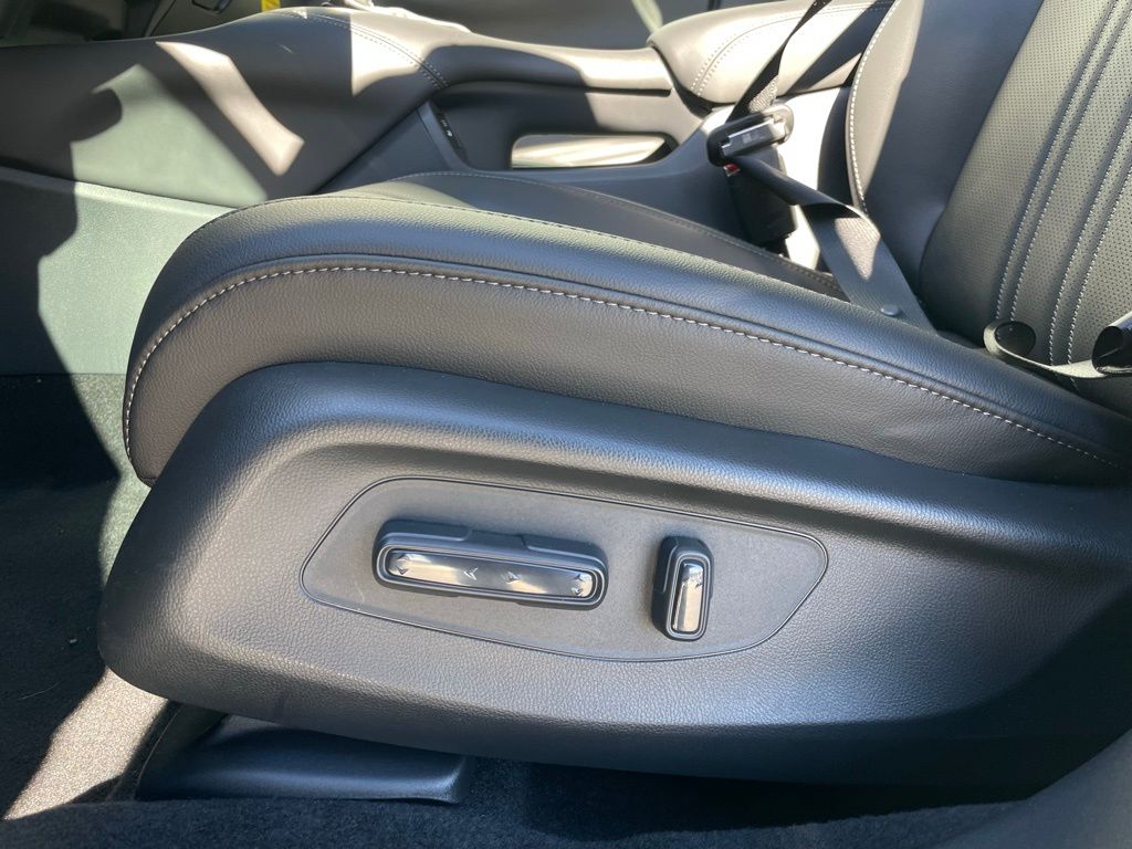 2025 Honda HR-V EX-L 26