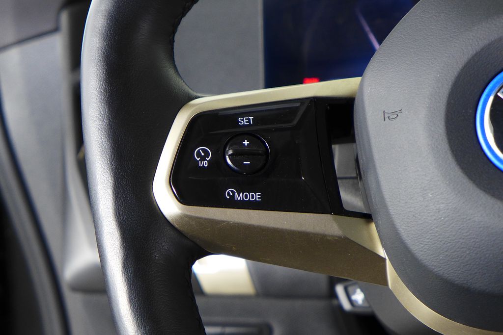 Thumbnail: 2023 BMW iX - 29