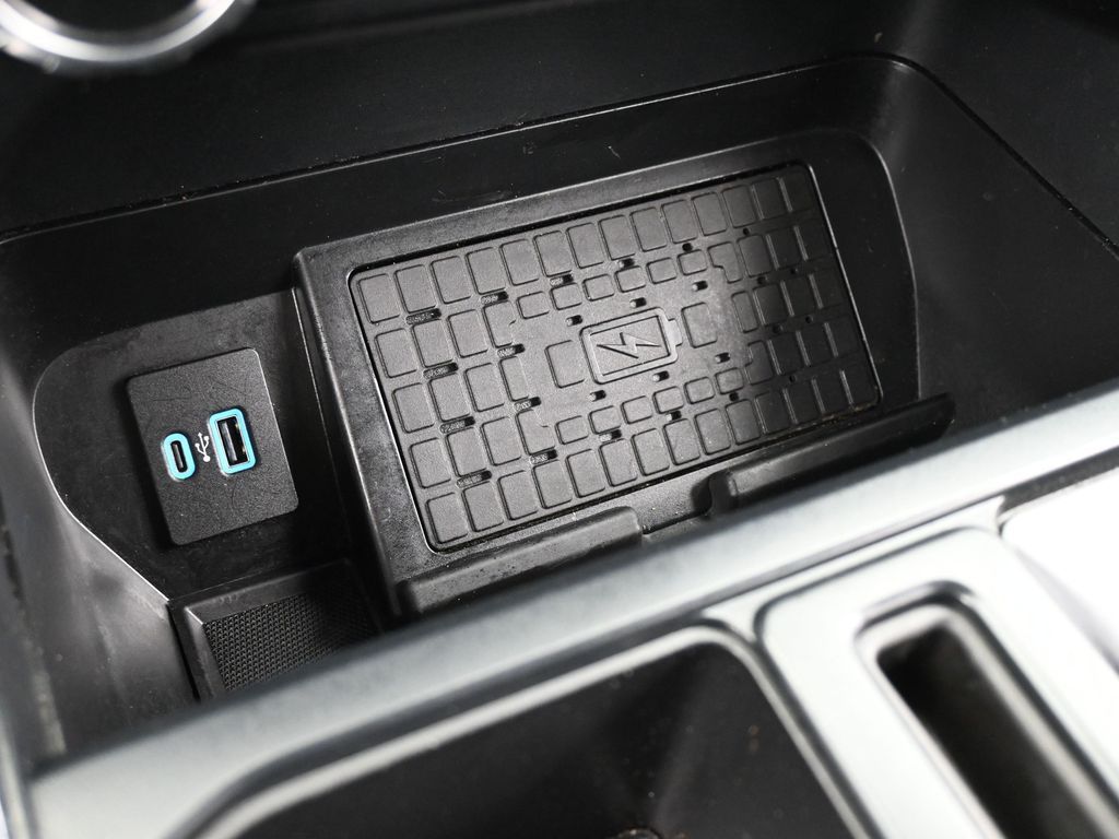 Used 2024 Red Metallic Ford XLT image 31