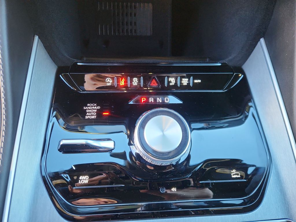2026 Jeep Grand Wagoneer L Limited Altitude - Photo 22