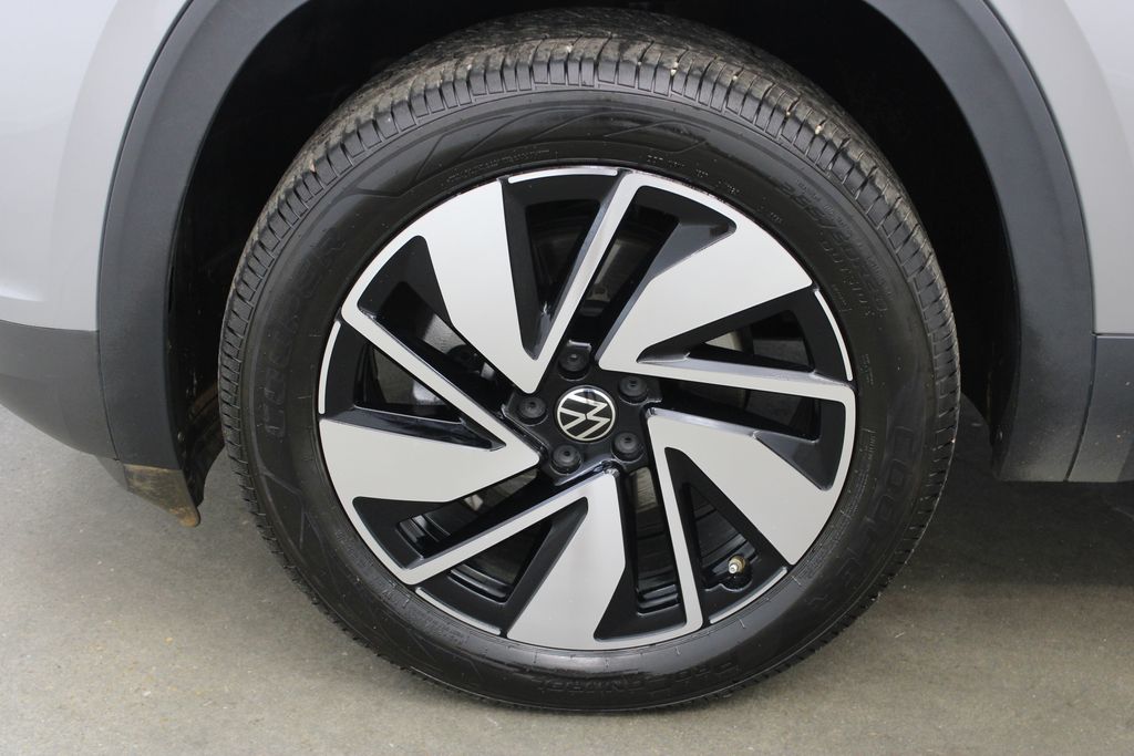 used 2024 Volkswagen Atlas car, priced at $29,499
