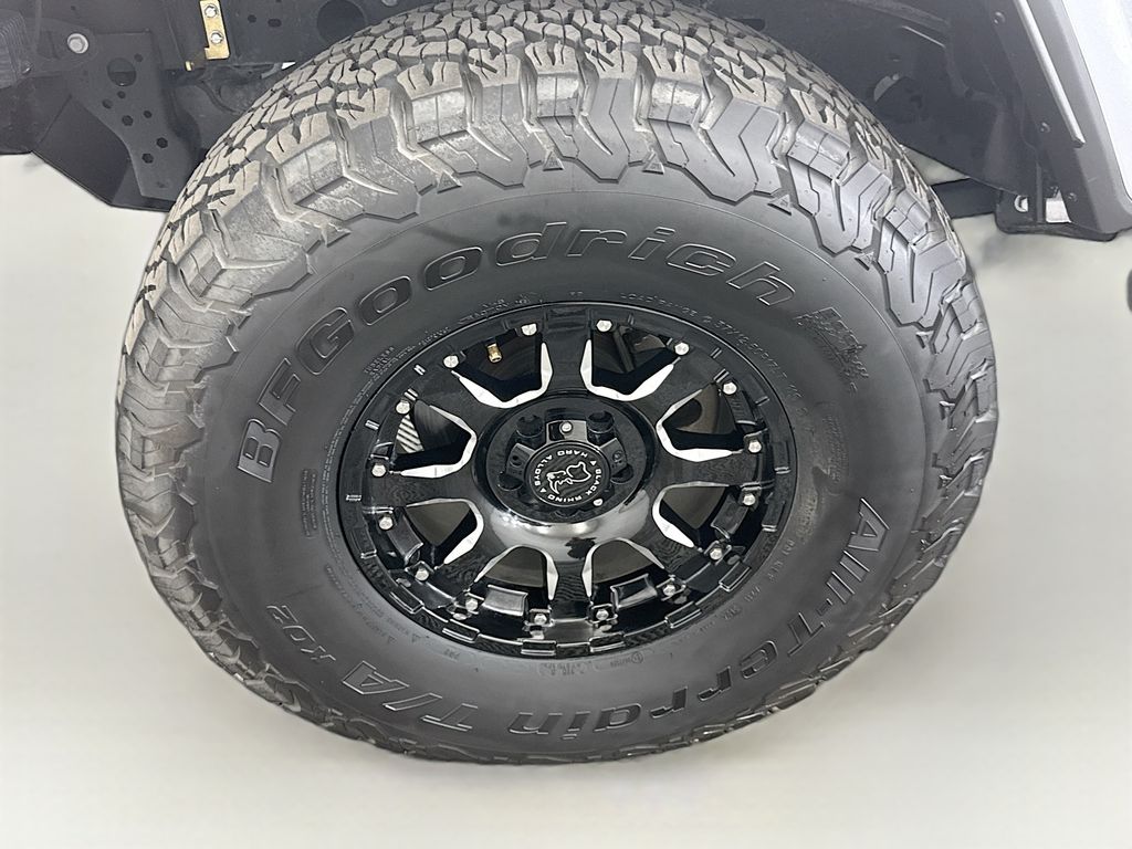 Thumbnail: 2021 Jeep Gladiator - 28