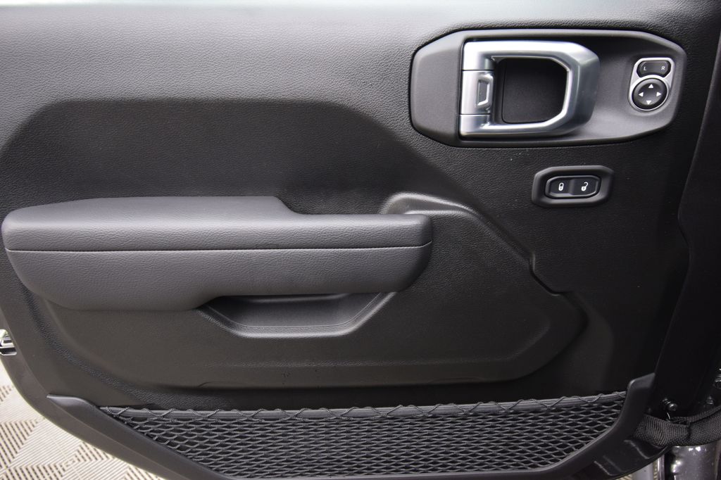 new 2026 Jeep Gladiator car, priced at $53,725