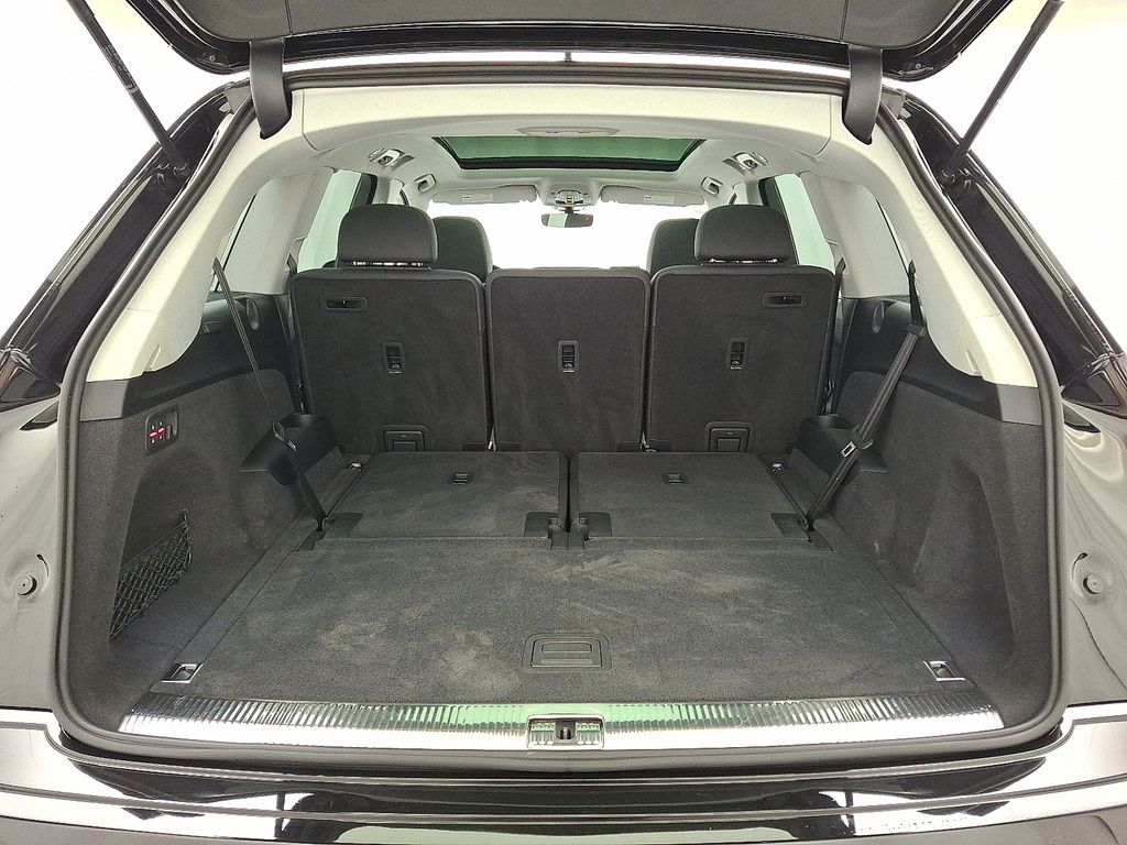 Thumbnail: 2023 Audi Q7 - 28