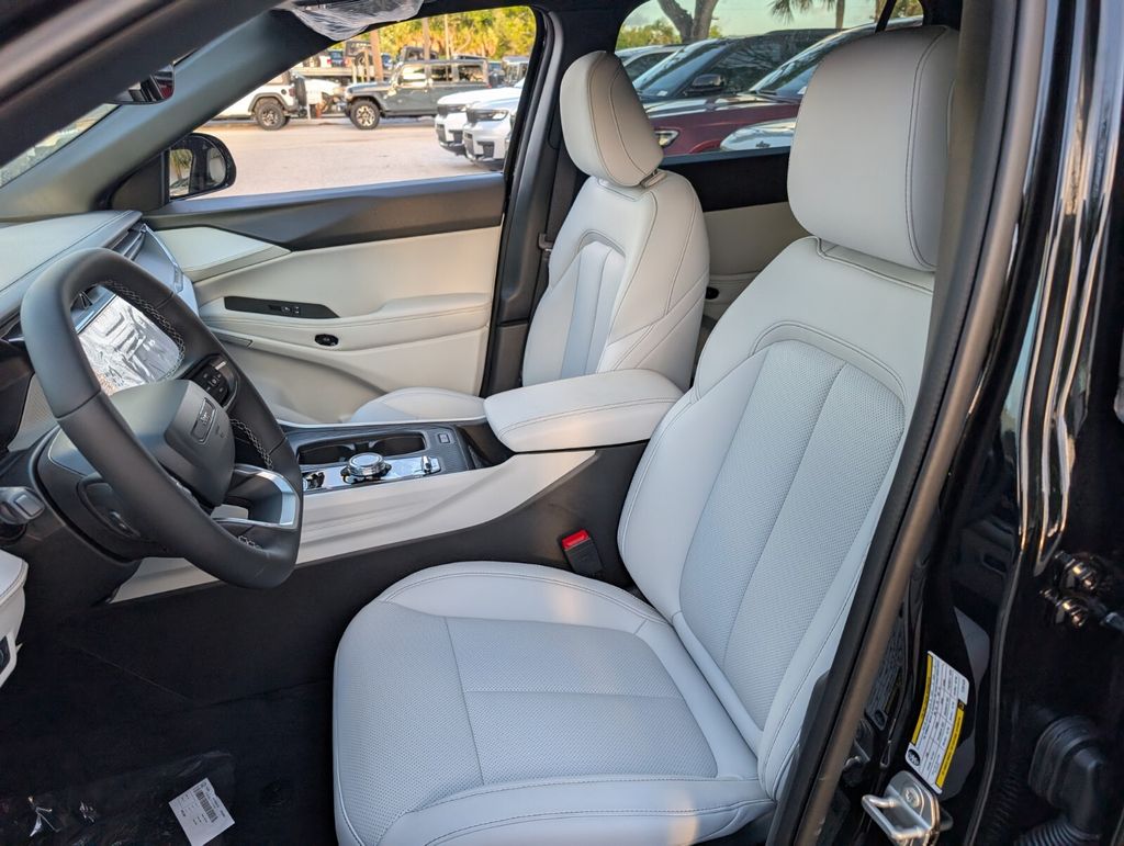 new 2026 Jeep Cherokee car, priced at $39,305