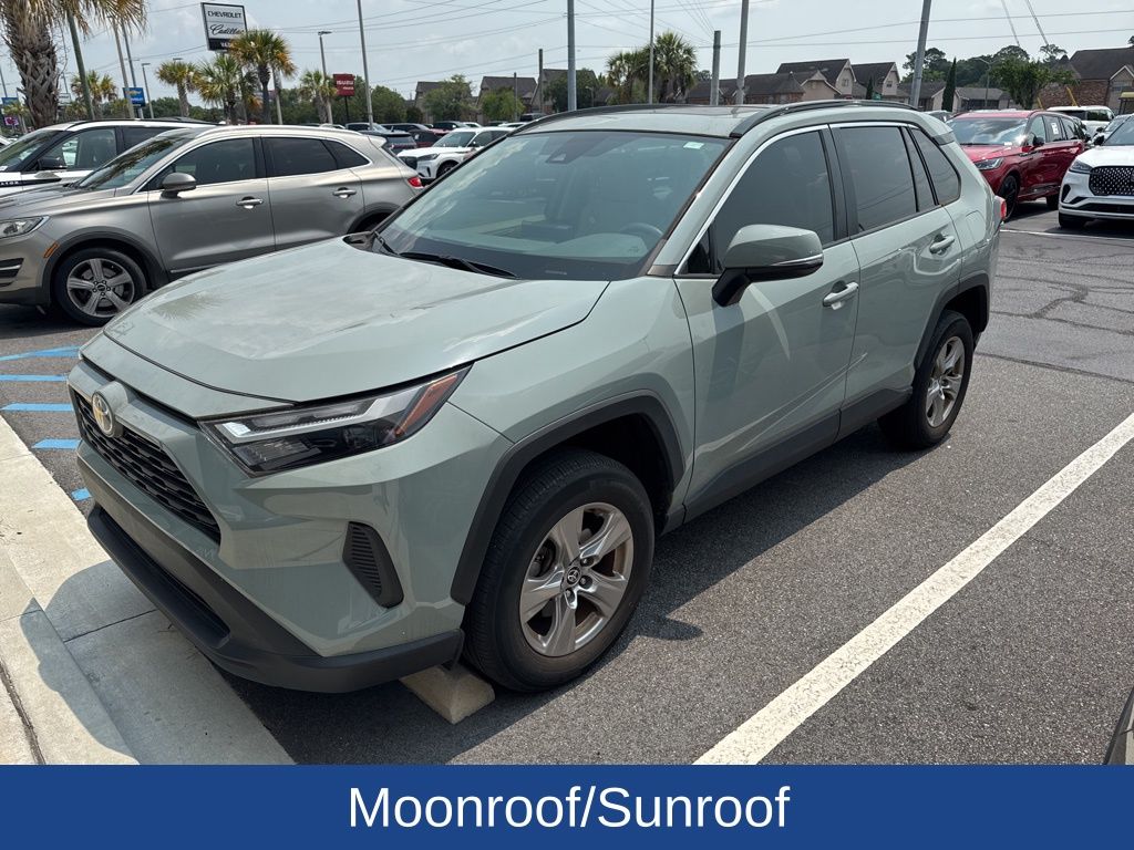 2022 Toyota RAV4 XLE
