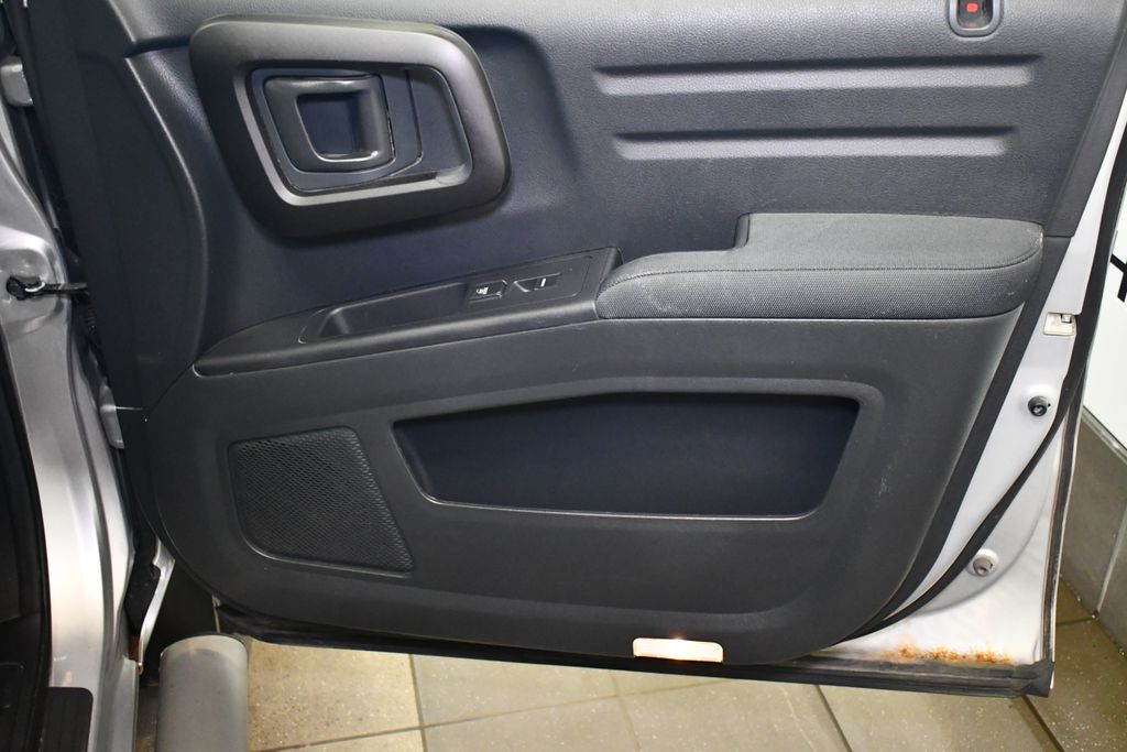 Thumbnail: 2013 Honda Ridgeline - 26