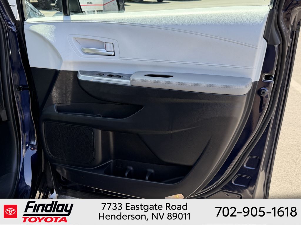 Used 2026 Toyota Sienna Van