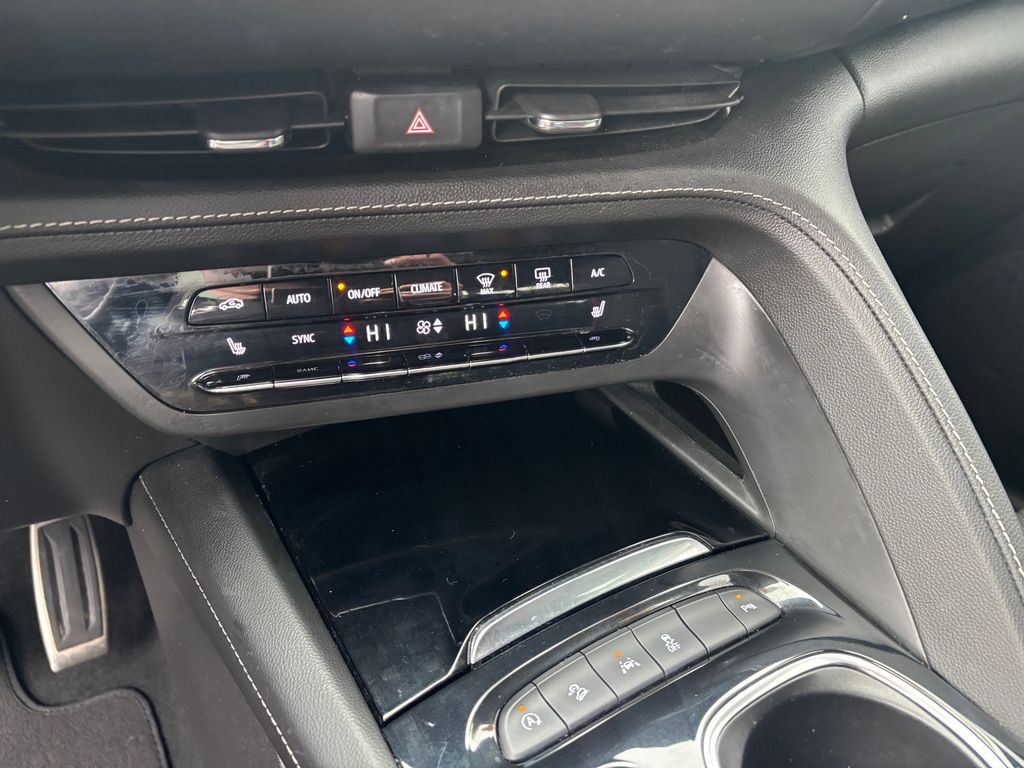 Used Car 2023 Buick Envision  Essence For Sale Under $35,000 In Austin, Texas